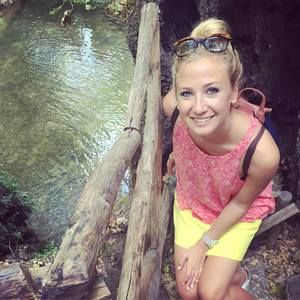 Meet your Posher, Cansu